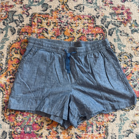 GAP Denim Blue Women's Shorts - Picture 1 of 5